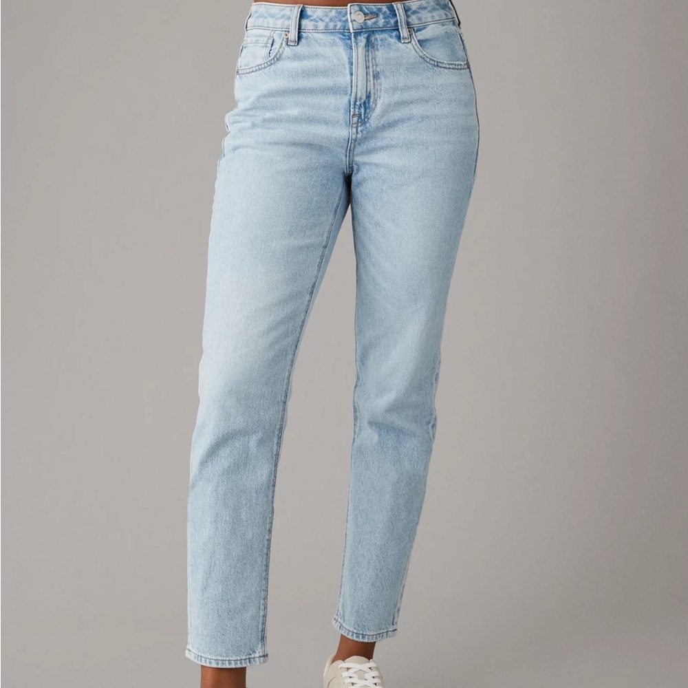 American Eagle Strigid Mom Jean